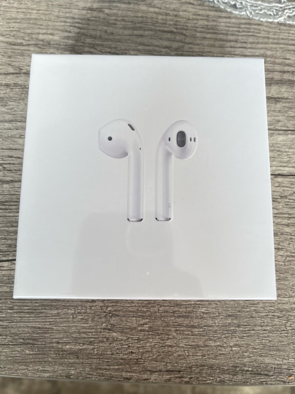 Apple White Wireless EarPods with Charging Case